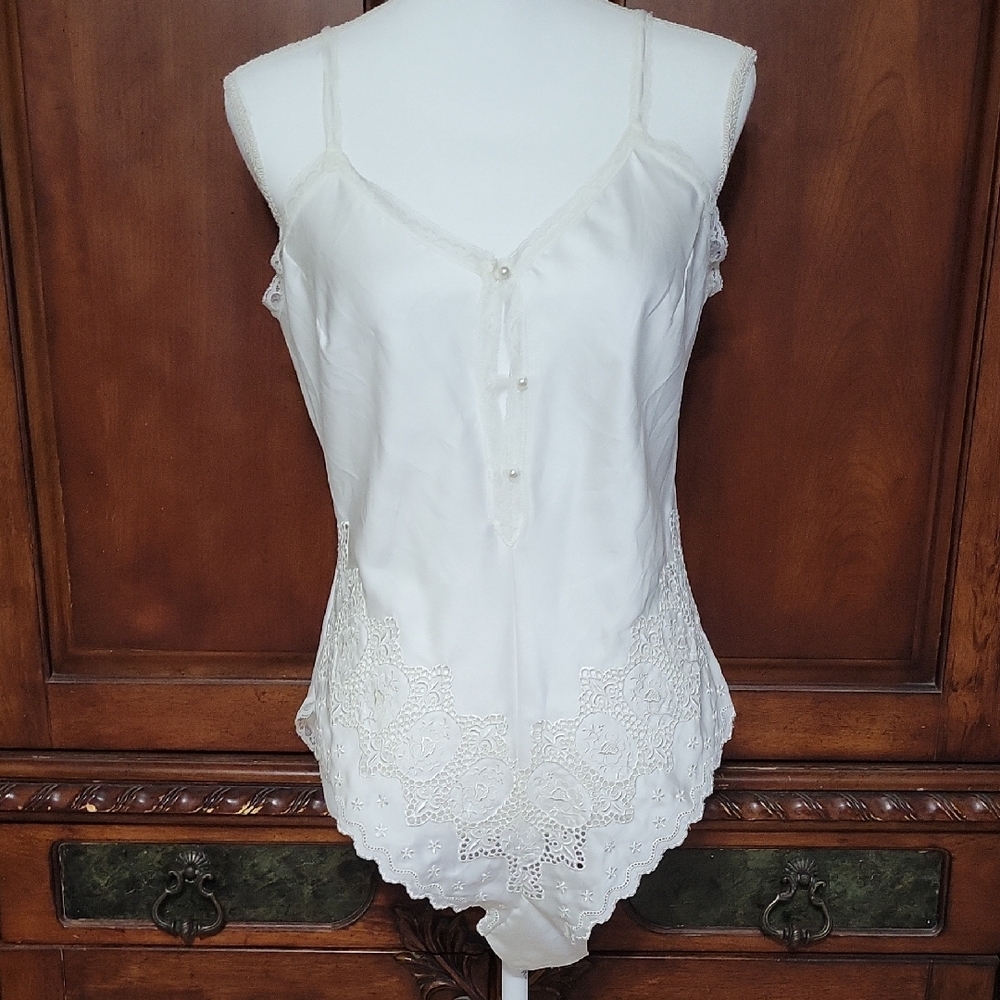 Vintage Women's M White Lace Embroidered Bridal Bodysuit